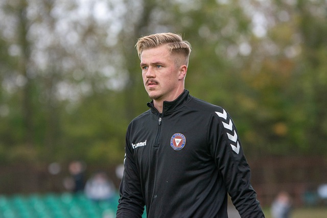 湖人首轮战灰熊迎利好，西决对阵雷霆优势大，詹姆斯夺冠后或将退役.